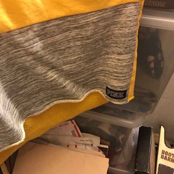 New Victoria 🧡💚💙❤️SALE price firm - Picture 3 of 4